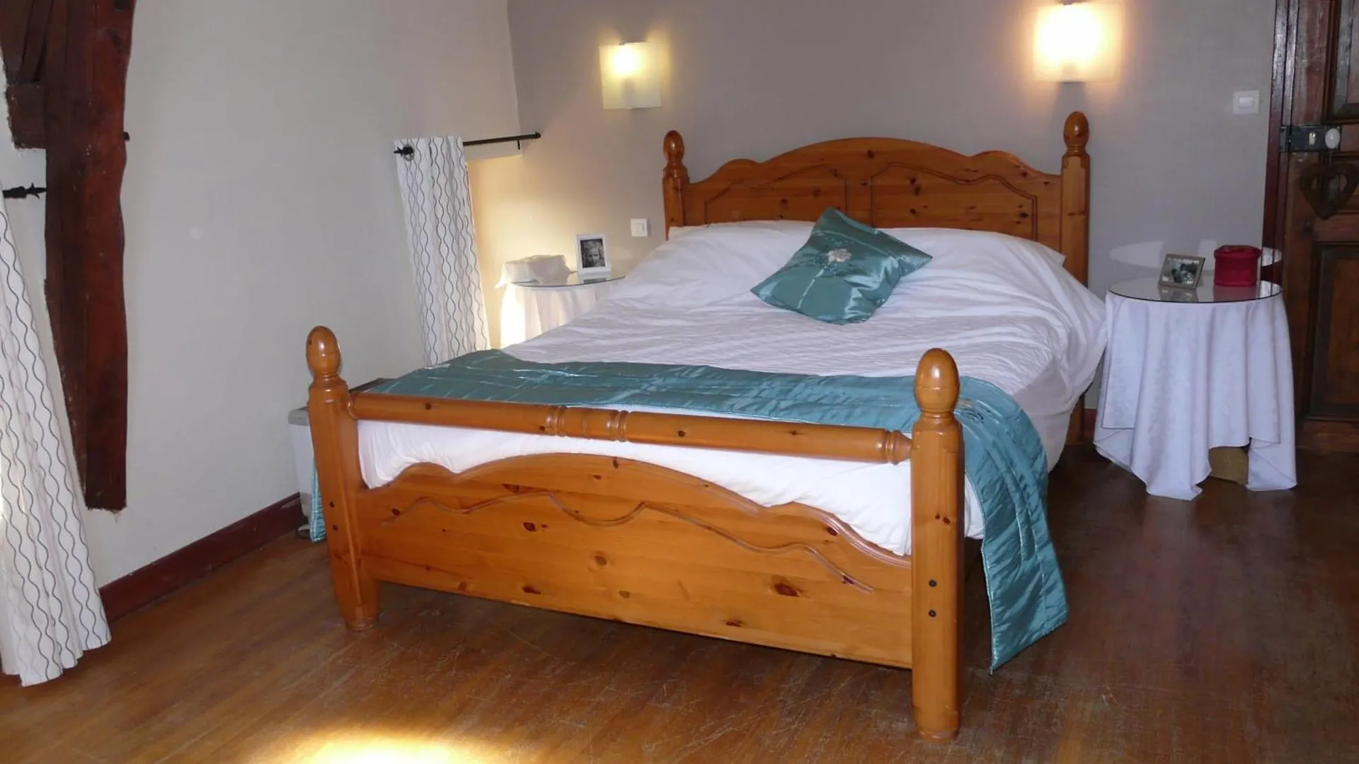Chateau De Lacomte Country Club Carlucet France