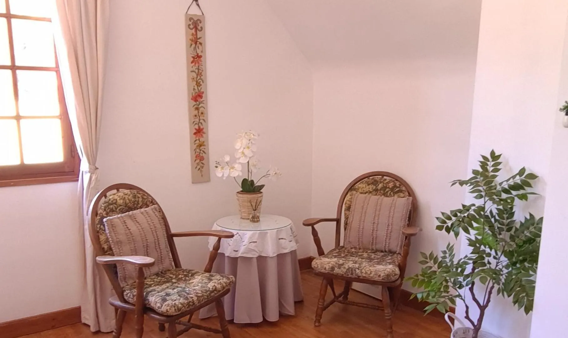 Kemp Chateau De Lacomte Country Club Carlucet Francie